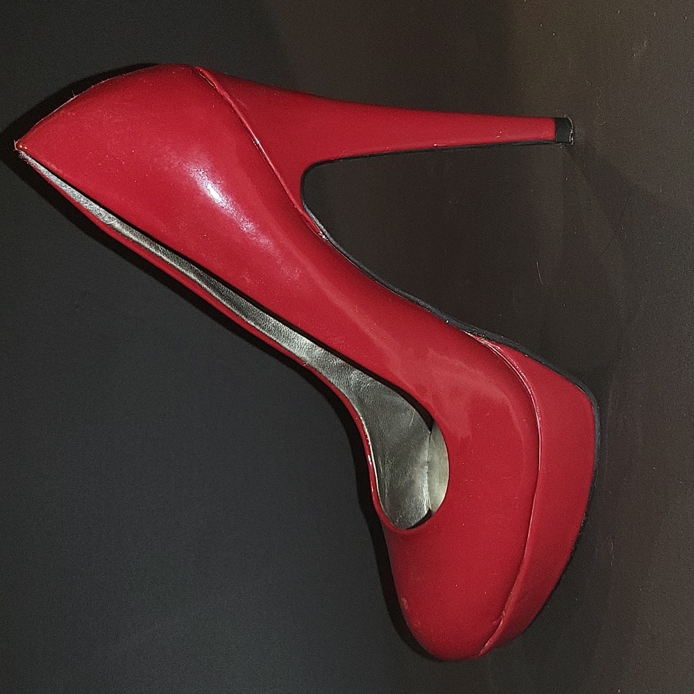 Sexy red heels